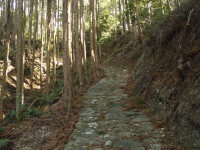 横垣峠の石畳道